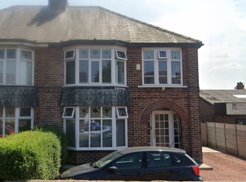 Application validated on Aug 23 to change garage roof from flat to pitched