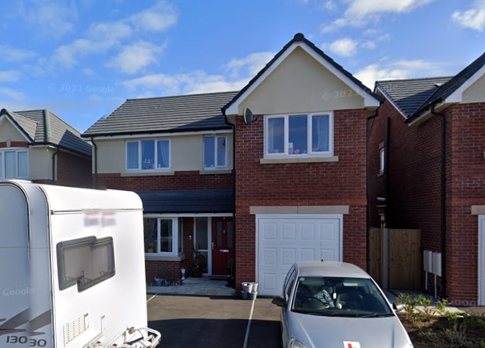 Application validated on Aug 21 for conversion of integral garage into living accommodation