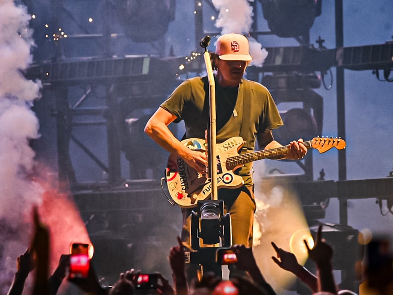 Blink-182 guitarist and vocalist Tom DeLonge playing Glasgow.