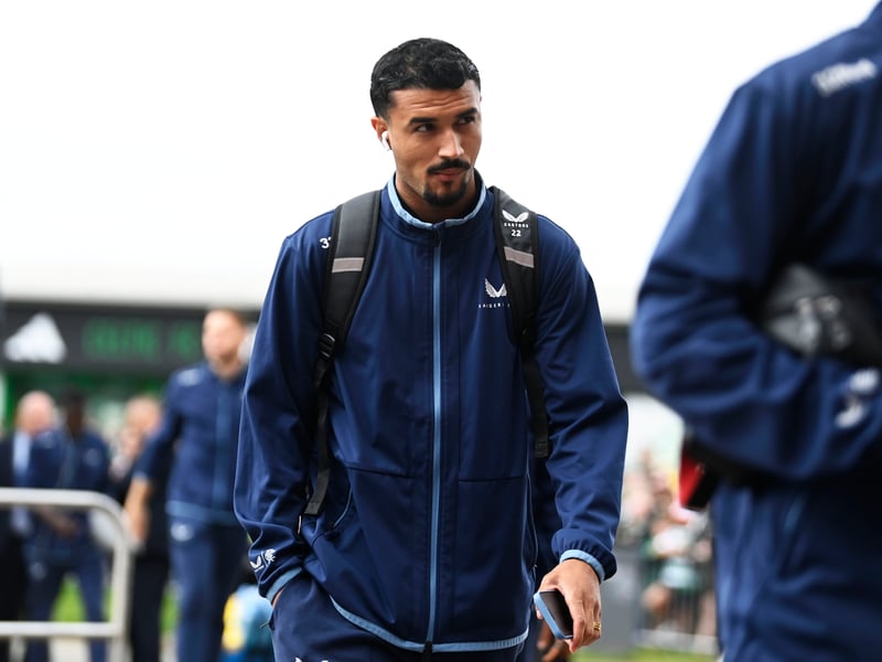 Celtic picked on his flank mercilessly, especially after he got yellow-carded just 18 minutes in. Nevertheless, the Brazilian fared reasonably well under the pressure. 6