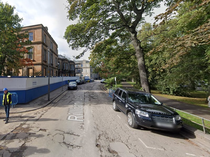Rillbank Crescent, near The Meadows, is closed both ways from Rillbank Terrace to Sylvan Place, due to construction on Rillbank Crescent.