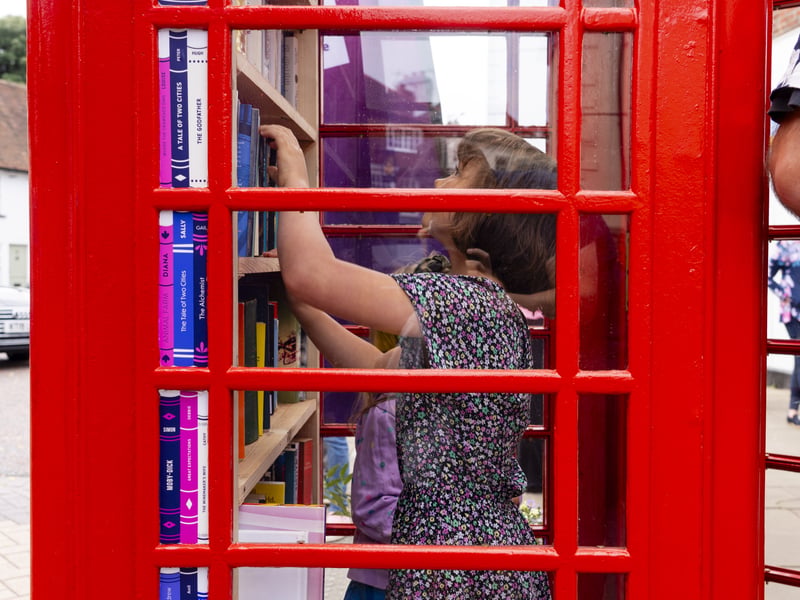 The public wasted no time in enjoying the Booknook