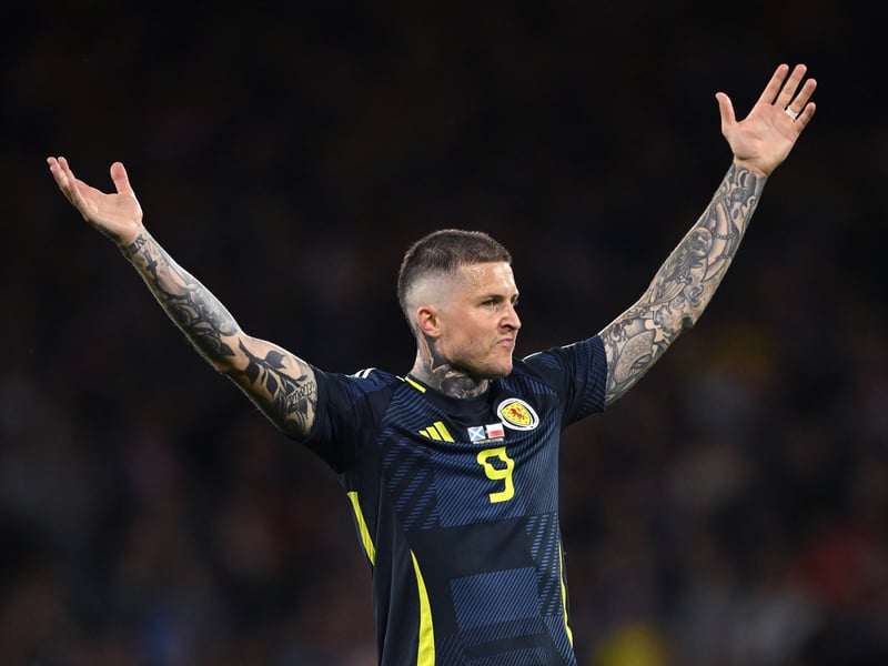On the receiving end of a few fouls but was facing a thankless task. Held the ball up pretty well when the it did reach him but never got a clear sighting at goal. Subbed.