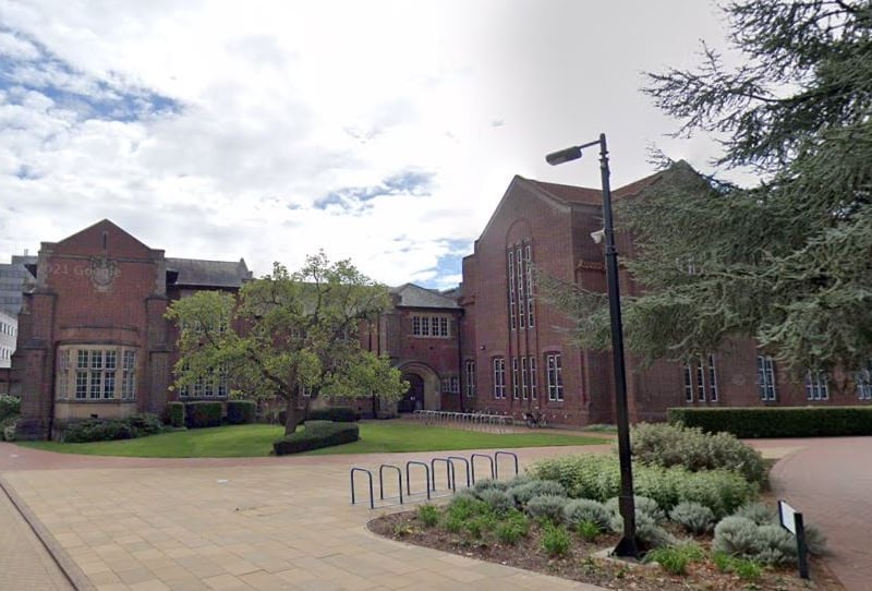 This university is in Southampton, in the South East of England. It has an overall score of 78%, and a large amount of staff involved in high-level research projects.
Southampton has 11 top-ten subjects, which include civil engineering; mechanical engineering; physiotherapy; and aerospace engineering.