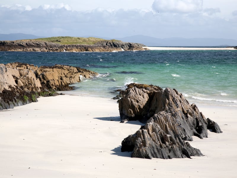 Situated along Iona's northern beaches, the Gaelic name for Traigh Ban nam Manach - meaning White Strand of the Monks - highlights this location's best qualities. Looking over Mull, Ulva, and Staffa, those interested in history may enjoy learning about the monks who lived there and their demise at the hands of Vikings.