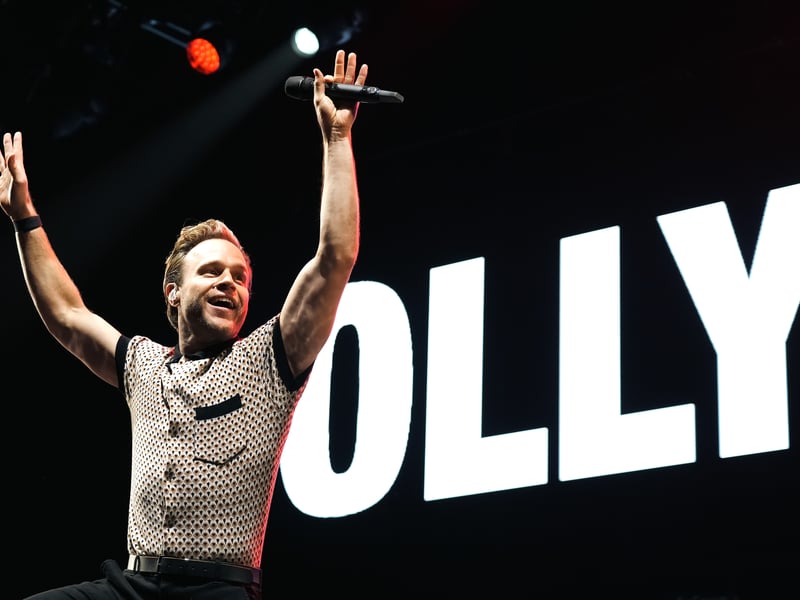 Olly Murs is ready to light up the stage with his infectious pop hits in 2025! Catch his upbeat, high-energy show at Nottingham’s Motorpoint Arena (May 6) or under the stars at Lincoln’s Castle Concerts (Jul 25). With a setlist packed with fan favourites like “Dance With Me Tonight” and “Troublemaker,” Olly promises an unforgettable evening.