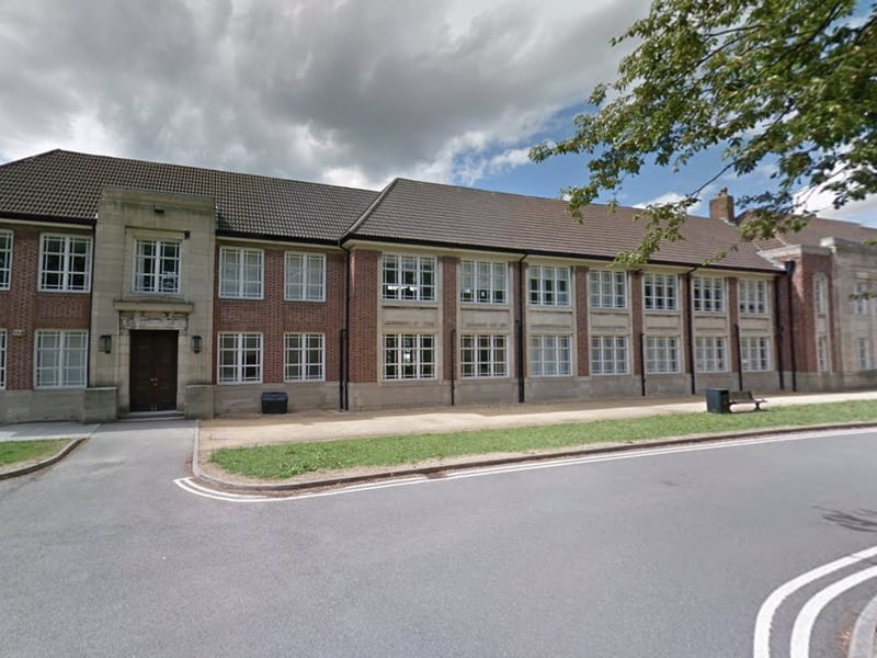 High Storrs is a secondary school and sixth form in Sheffield. It was formerly rated ‘good’ by Ofsted.
In the 2022/23 academic year, it had an A Level point score of 40.25 - giving it an average grade of B.