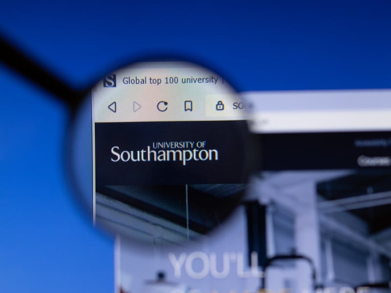 The University of Southampton has fallen two spots, down from 17th place the year prior. When it comes to ‘good honours’, 86.6% of its students achieved one, while 84.3% of its recent graduates were currently in a high-level job or postgraduate study. It had a continuation rate of 97%.