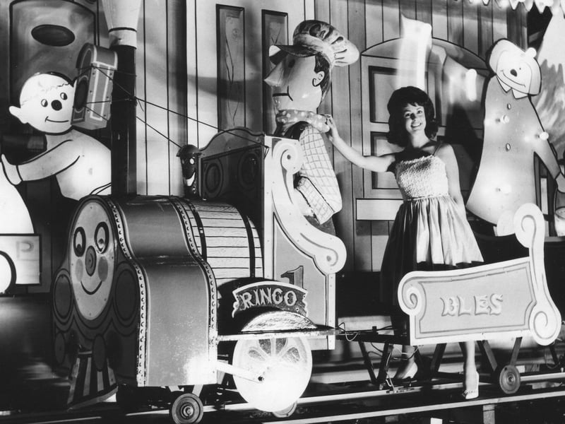 New train tableaux for the illuminations