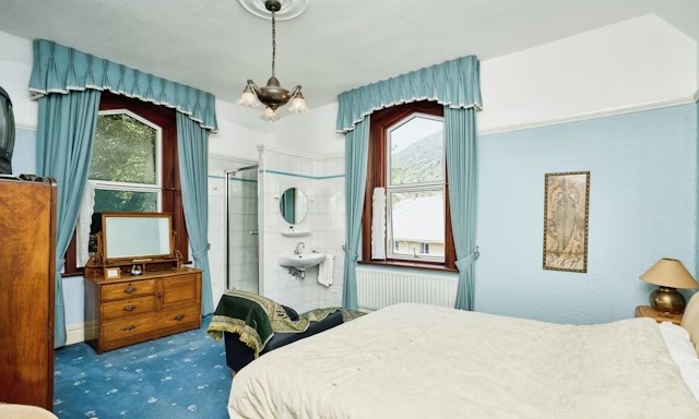 The listing says: "The property boasts further annex accommodation which is currently used as a studio and workshops. Much like the lower ground floor space to the main house, the studio and workshops could also make for further living space, or could appeal to those seeking a property which could provide additional income." 
