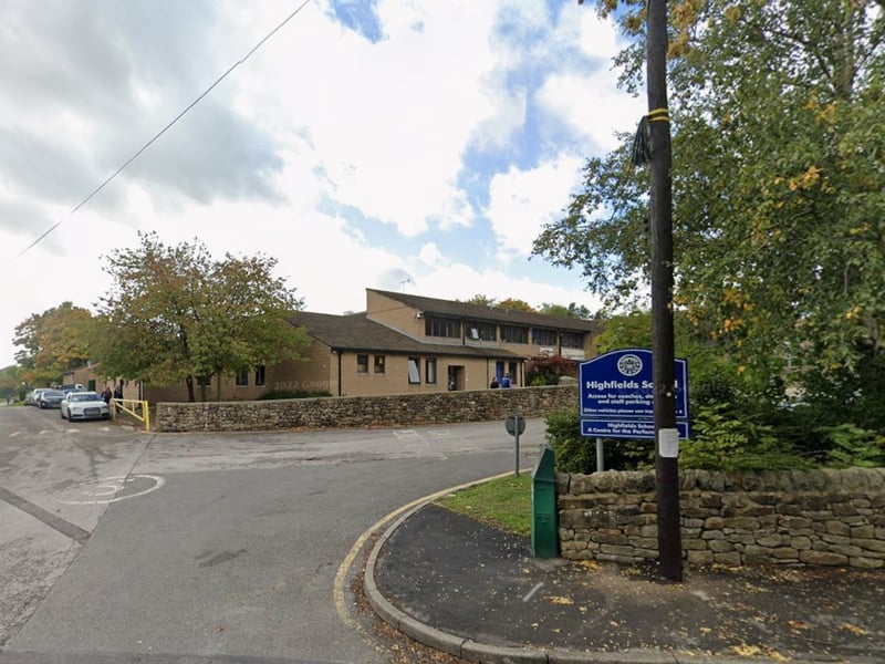 Highfields School is an academy in Matlock, Derbyshire. It was formerly rated ‘good’ by Ofsted but has not been rated since it was converted to an academy in 2021.
In the 2022/23 academic year, it had an A Level point score of 39.42- giving it an average grade of B.