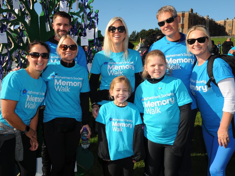 Family and friends of Caroline Hodge at the walk. (pic by Steve Riding)