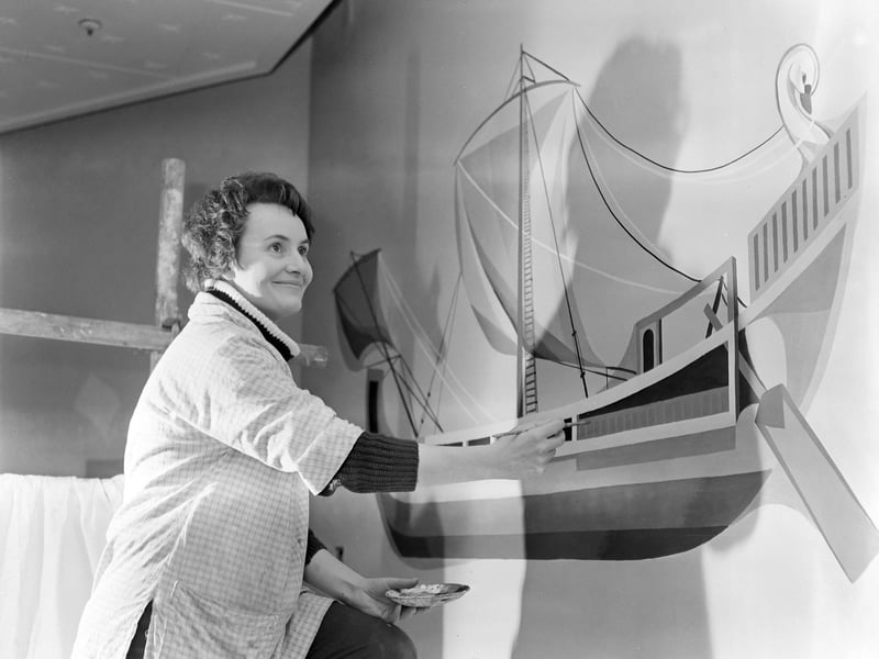 Sonia Robinson - mural painter, in Blackpool
