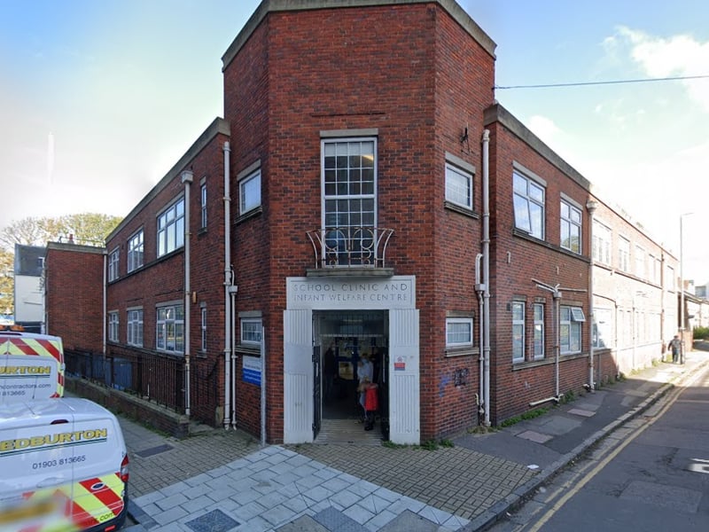 There were 845 survey forms sent out to patients at Arch Healthcare GP Surgery in Brighton. The response rate was 11%, with 92 patients rating their overall experience. Of these, 82% said it was very good and 16% said it was fairly good.