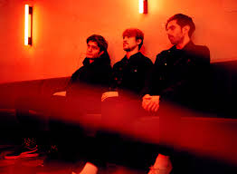 Boneflower is a Spanish post-hardcore band that blends emotional, cathartic vocals with atmospheric instrumentals. Their music has a deeply personal and melancholic tone