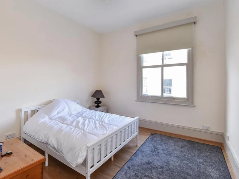 This home is on the market for £625,000 and for more information, visit the Zoopla website.
