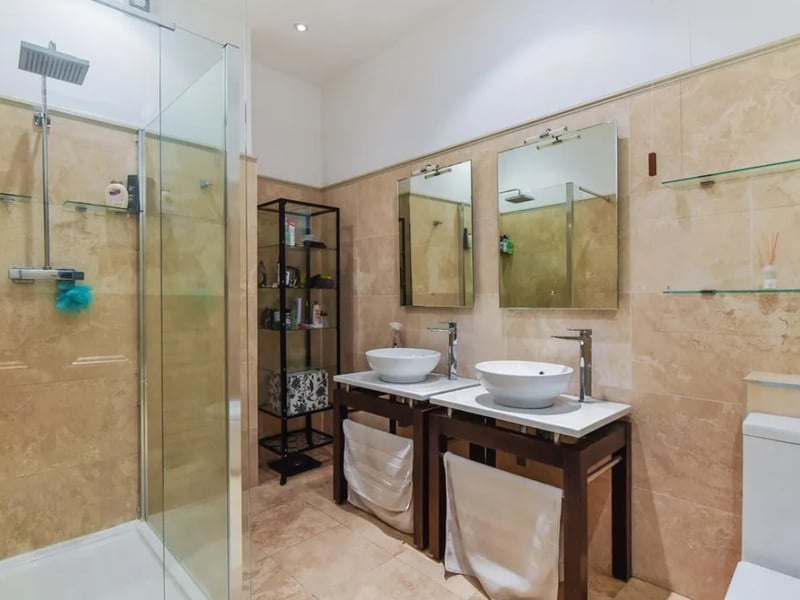 This home is close to public transport links and has easy access to the M275.