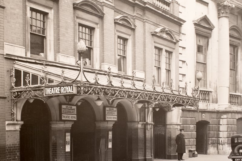 22 striking photos showing how King Street and Bristol Old Vic Theatre ...