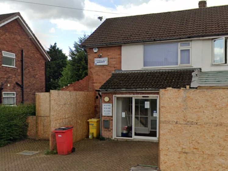 There were 326 survey forms sent out to patients at Rosemead Drive Surgery in Oadby, Leicestershire. The response rate was 39%, with 128 patients rating their overall experience. Of these, 75% said it was very good and 14% said it was fairly good.
