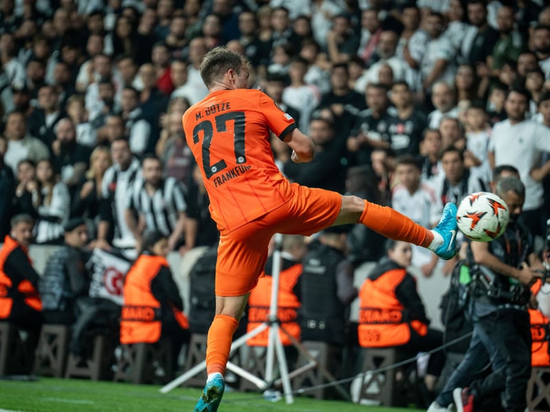 Scottish referee John Beaton took charge of Beşiktaş' heavy 3-1 defeat to Eintracht Frankful in Istanbul.