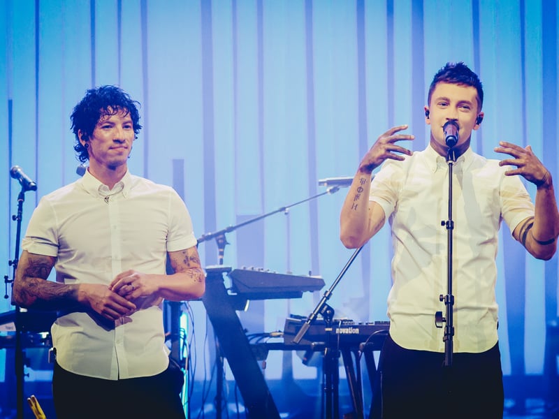 The genre-bending duo Twenty One Pilots will deliver their unique blend of alternative rock, hip-hop, and electronic music. Known for their dynamic live shows, this performance is sure to be an unforgettable experience.