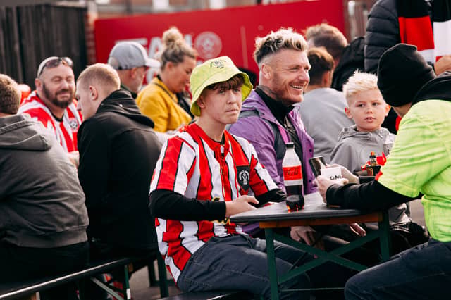 Sheffield United fan gallery v Swansea City, Luton Town