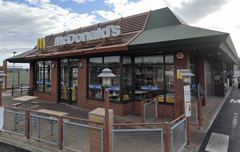 McDonald’s at Strand Road, Londonderry has a Google rating of 3.8*, with 47.37% of ratings at 5*.