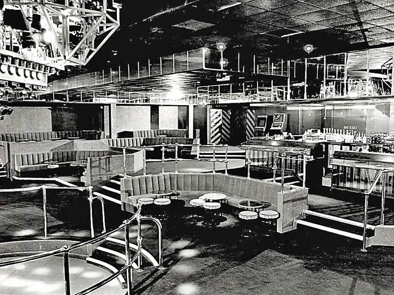The Rooftop Gardens and its sister club, Casanovas, were iconic destinations for nightlife in Wakefield throughout the 1980s, drawing crowds from across the north of England. These twin nightclubs were renowned for their lively atmosphere, attracting football fans, stag parties, and revellers in search of a good time. Famed for its affordable 10p-a-pint nights and dazzling laser shows, Rooftop Gardens featured a legendary rooftop space, making it a standout venue in the region.