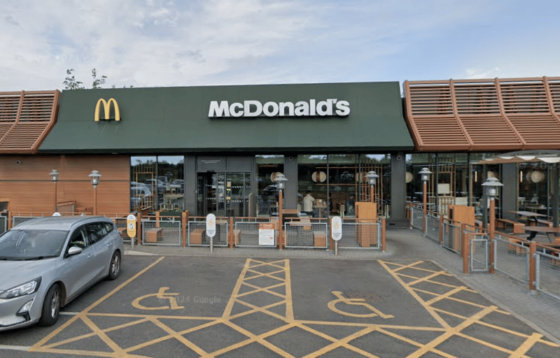 McDonald’s at Thickthorn, Norwich has a Google rating of 4.0*, with 48.04% of ratings at 5*.