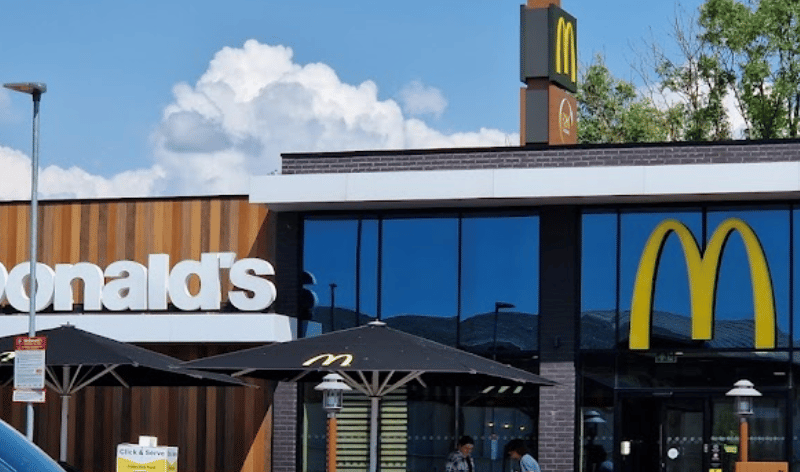 McDonald’s at Wincanton has a Google rating of 4.1*, with 50.55% of ratings at 5*.