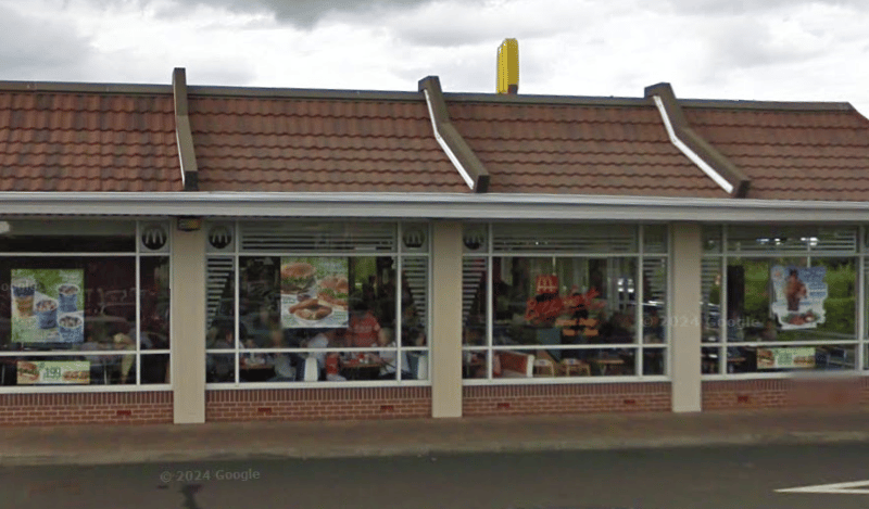 McDonald’s at Coleraine has a Google rating of 4.1*, with 51.32% of ratings at 5*.