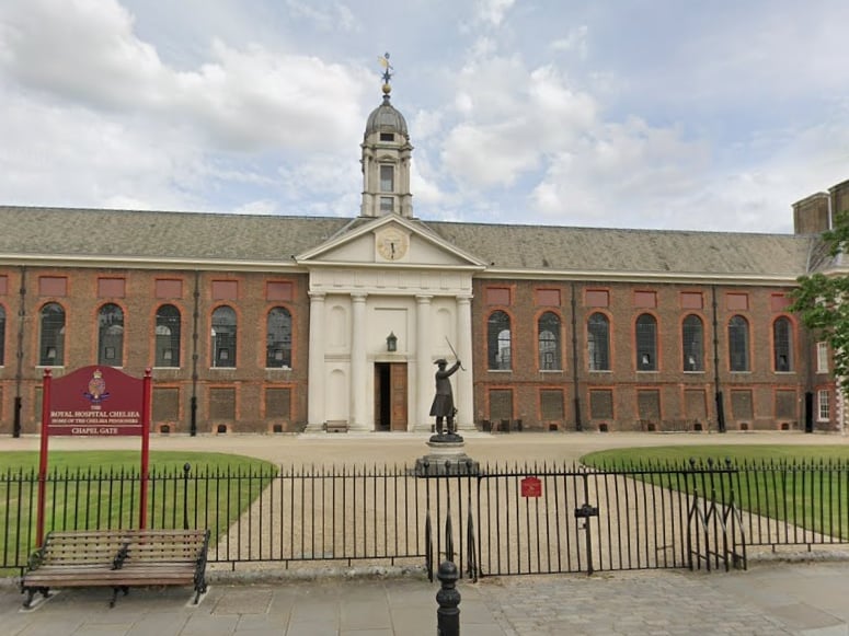 There were 188 survey forms sent out to patients at Royal Hospital Chelsea in Chelsea, west London. The response rate was 47%, with 86 patients rating their overall experience. Of these, 97% said it was very good and 2% said it was fairly good.