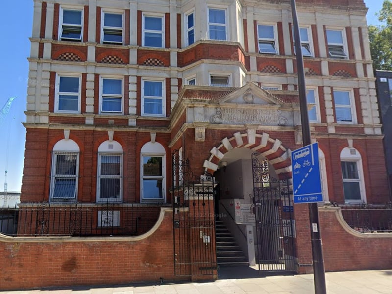 There were 501 survey forms sent out to patients at Camden Health Improvement Practice in Hampstead. The response rate was 8%, with 41 patients rating their overall experience. Of these, 73% said it was very good and 18% said it was fairly good.