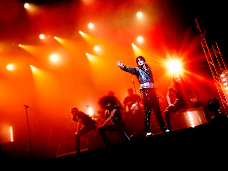 The ultimate tribute to the King of Pop, Michael Jackson, featuring incredible vocals and dance moves that capture the magic and showmanship of one of music's greatest legends. 📍 First Direct Arena, Arena Way, Leeds LS2 8BY