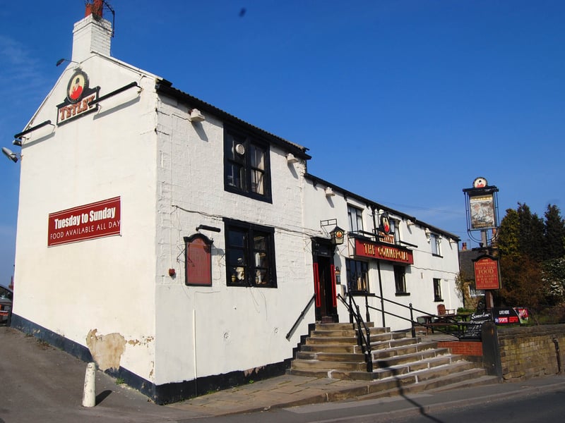 Recommended by YEP reader Alan Sewards, it's all about big brains at The Commercial in Churwell during the popular quiz night.