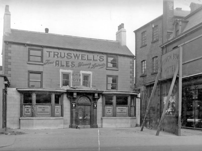 The Punch Bowl Hotel, on South Street (later The Moor), Sheffield city centre, in 1913