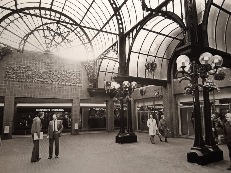Dorothy Perkins in the background here in this 1982. Houndshill photo at the Victoria Street entrance