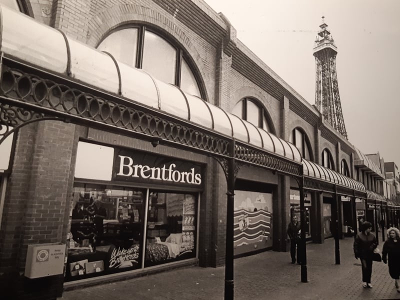 Brentfords under the glass canapy of the Houndshill in November 1981. Burtons Bakery is further along