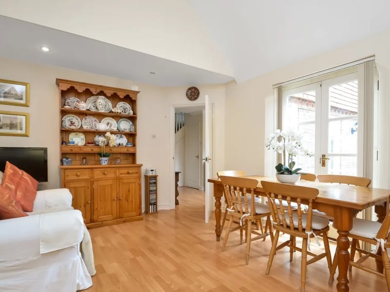This home is in one of the most expensive roads in Portsmouth with homes selling for an average of £743,333.