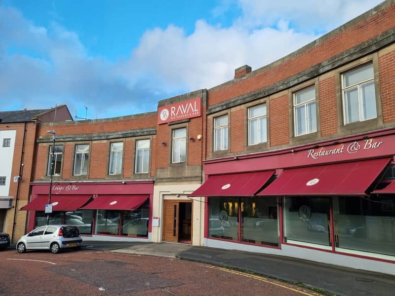 Multi-award winning Indian restaurant Raval Indian Brasserie & Bar is known as one of Newcastle’s greatest restaurants to visit for a delicious meal. Raval Indian Brasserie & Bar has a 4.5 star rating on Google reviews.