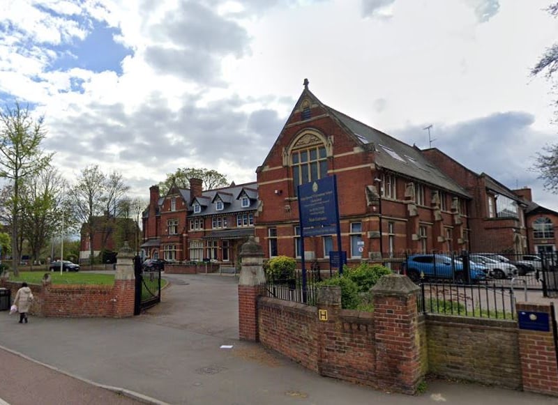 This King Edward is a secondary grammar school and sixth form in Chelmsford, Essex. It has selective entry, meaning students usually need to pass an exam or meet certain criteria to get in.
In the 2022/23 academic year, it had an A Level point score of 47.15 - giving it an average grade of A-.