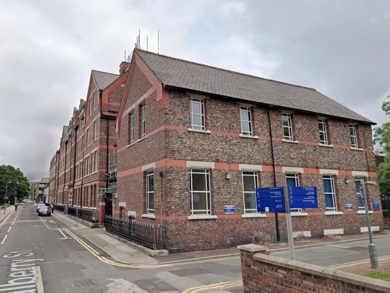This is a sixth form college in Liverpool, focusing primarily on maths, computer science, and physics. It was formerly rated ‘outstanding’ by Ofsted.
In the 2022/23 academic year, it had an A Level point score of 47.93 - giving it an average grade of A-.