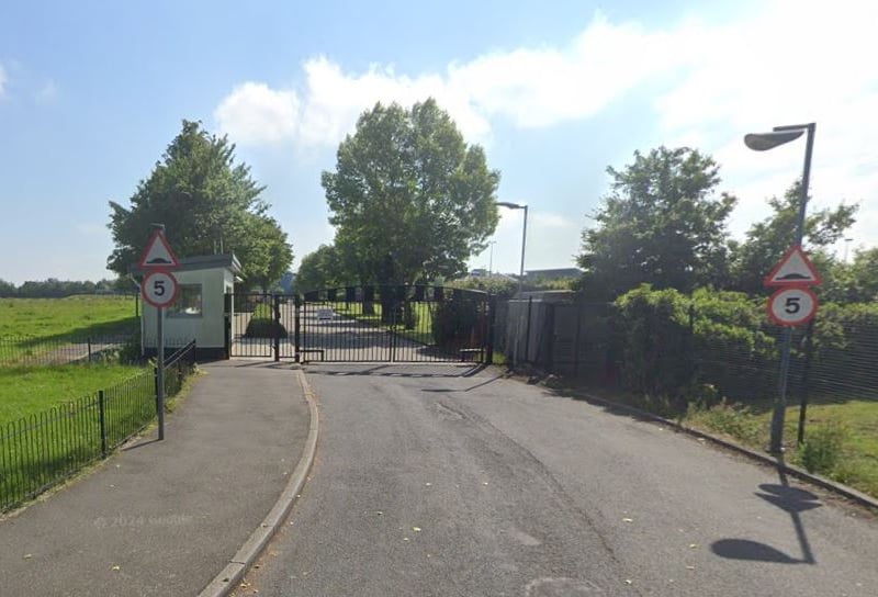 This is a Jewish faith secondary school and sixth form in the Brent borough, Northwest London.
In the 2022/23 academic year, it had an A Level point score of 47.45 - giving it an average grade of A-.