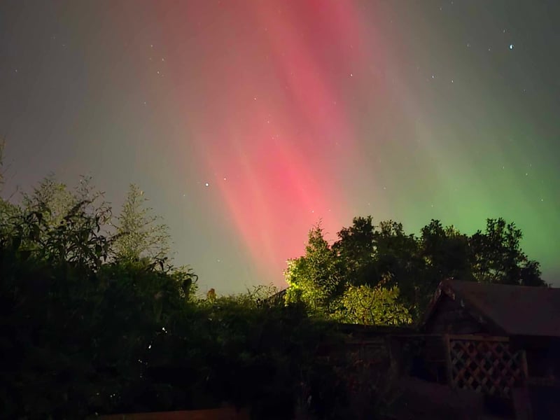 Suzanne Holdsworth captured pictures of the "amazing" display in Wetherby saying: "At one in the morning the whole sky was pink!"