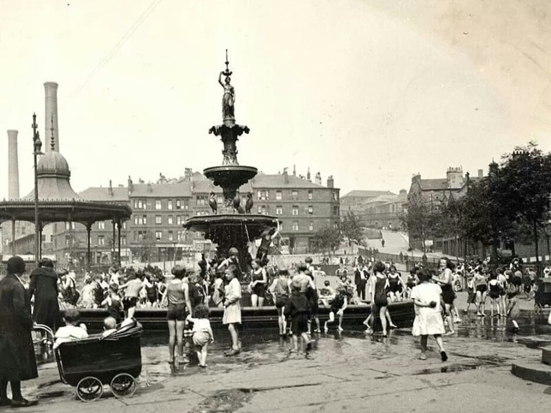 Phoenix Park in Cowcaddens, 1930. The Corporation of Glasgow created the park on the site of the Phoenix Foundry, one of Glasgow’s oldest iron foundries who produced the main entrance gates to the Necropolis. The park was swept away when the area was cleared during the building of the M8.