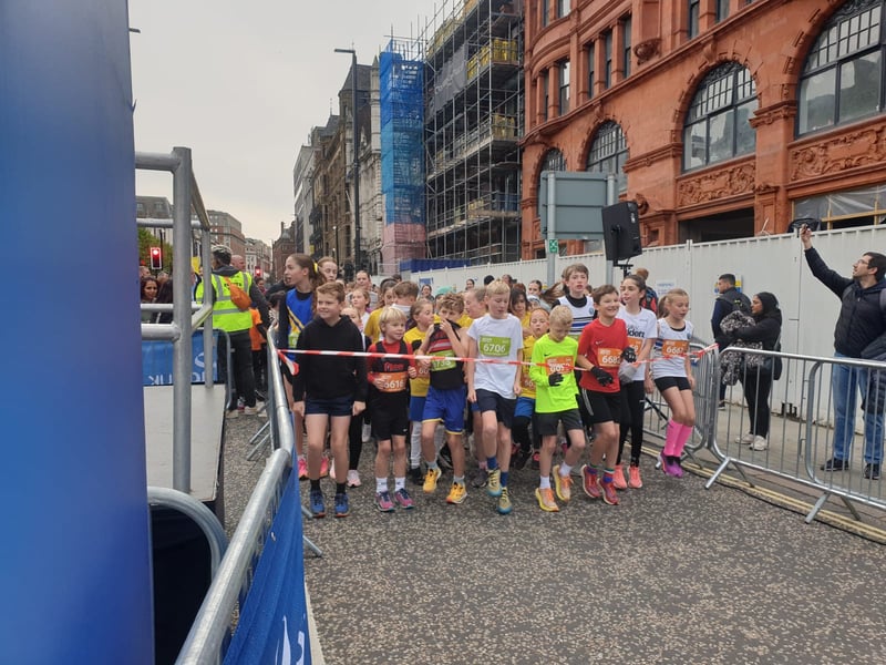 Junior racers ready to start the Abbey Dash