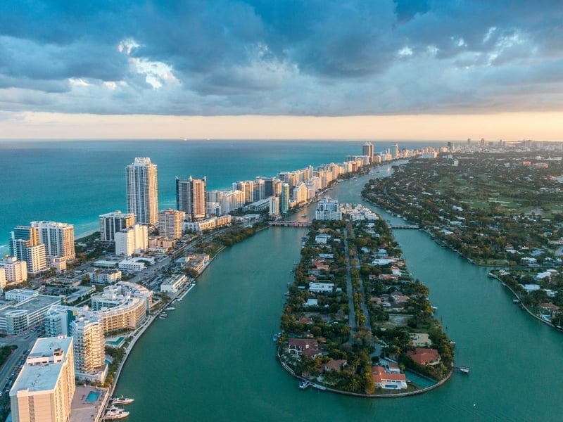 The Sunshine State has proven crucial in past elections - remember the 'hanging chads' of 2000 - and could be so again. The Republicans are currently 1/12 favourites to claim the state recently left reeling with two hurricanes in 12 days, with the Democrats lagging behind at 6/11.