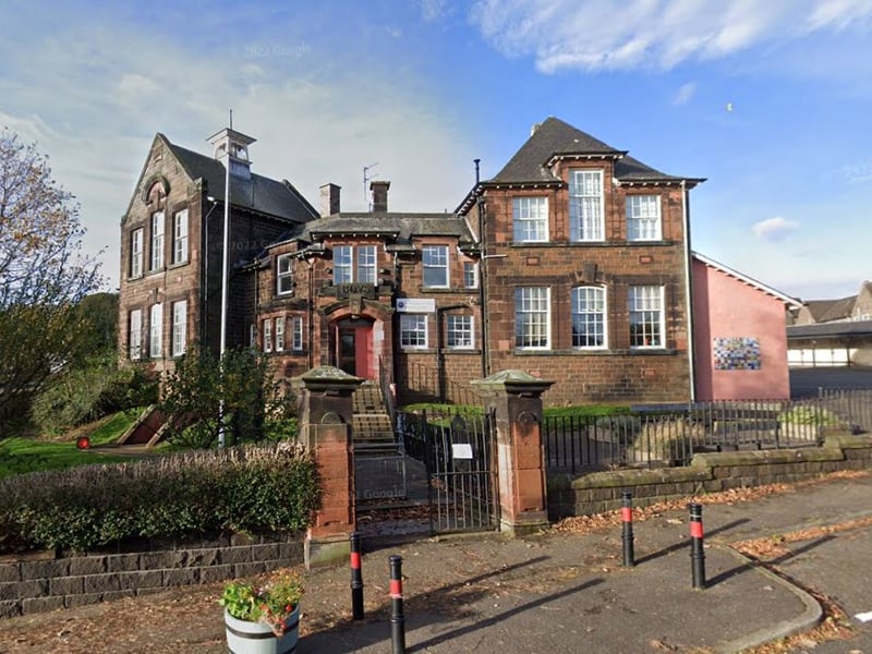 This is a primary school in North Queensferry, on the Firth of Forth.
In the 2023/24 academic year, over 90% of its pupils were achieving at the expected level in both reading and listening & talking, while 80-90% met the numeracy target, and 70-80% met the writing target.