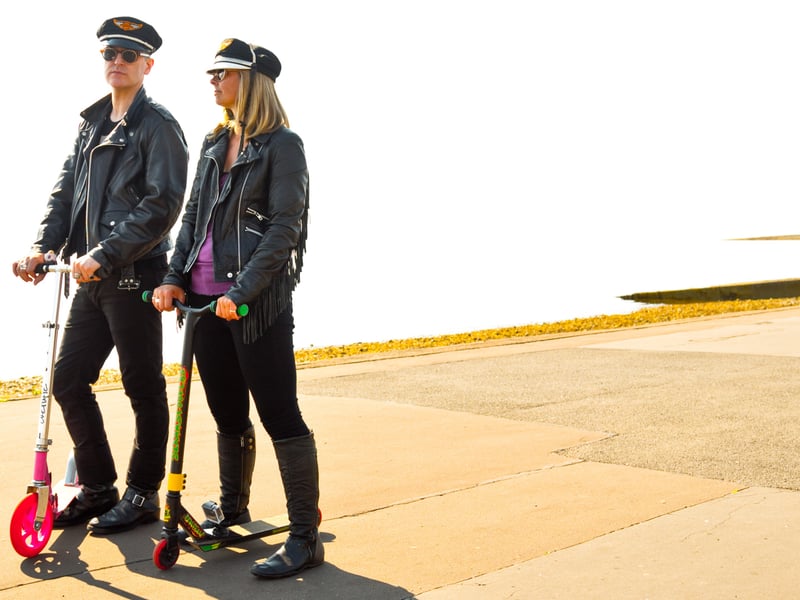 Witness the quirky charm and undeniable influence of indie pop legends The Vaselines, a band that defined a genre and included celebrity fans such as Kurt Cobain.