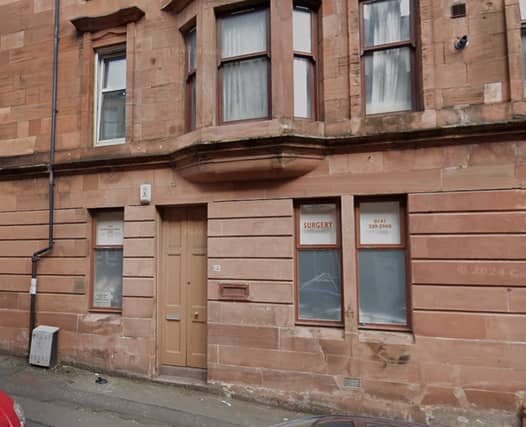 There were 107 responses from patients at Dr R Pettigrew - Drs McAlpinewalker in Partick, Glasgow, with 100% rating their overall experience as positive.